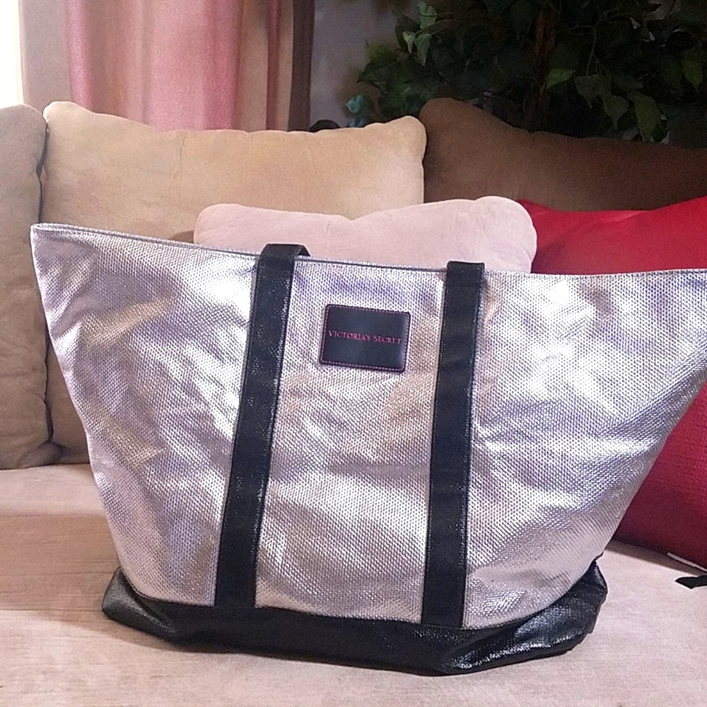 VICTORIA'S SECRET - Silver tote